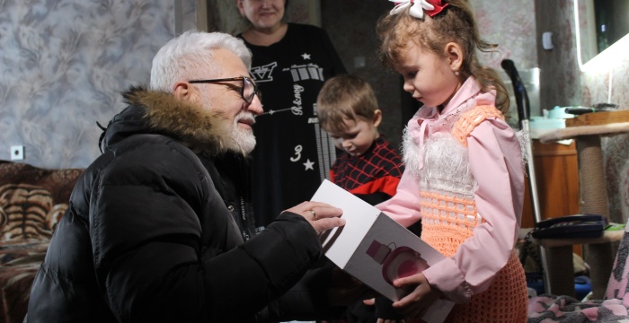 «Искитимцемент» принял участие в акции «Елка добра»